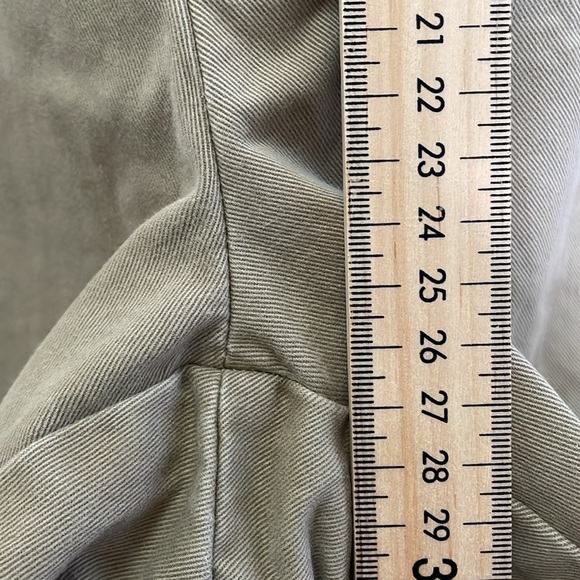 Ralph Lauren - Classic 6" Khaki Shorts - Brown - 32 - Picture 11 of 15